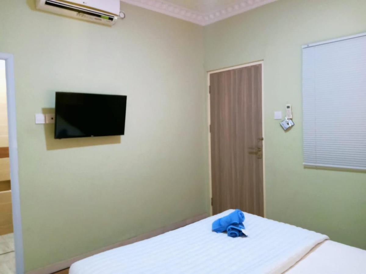 Hotel Sleeprest @ Golden Prima Batam Exterior foto