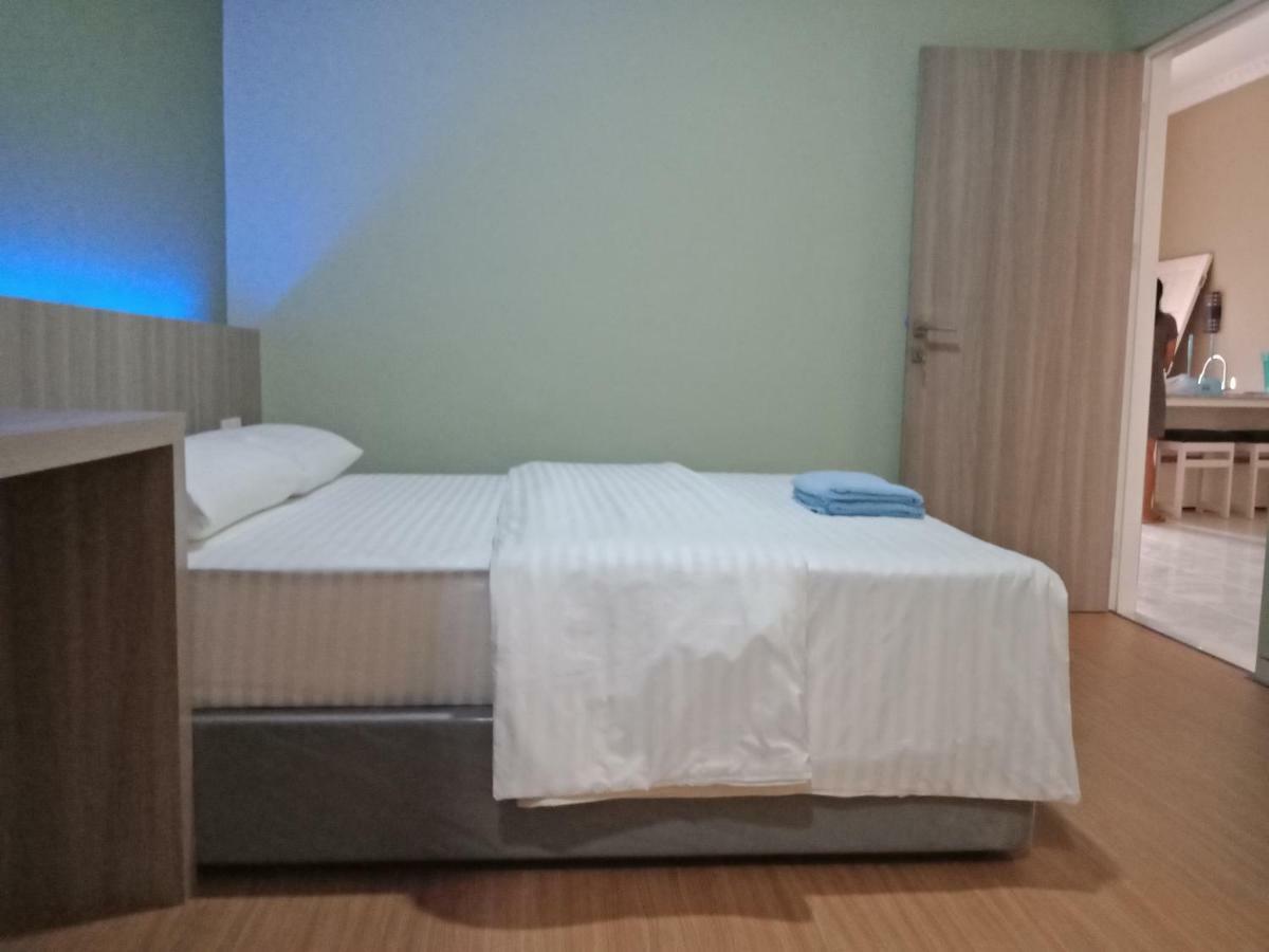 Hotel Sleeprest @ Golden Prima Batam Exterior foto