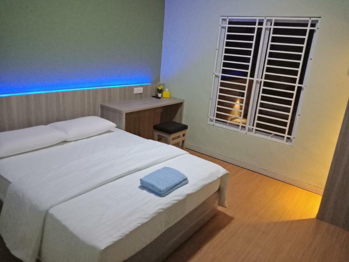 Hotel Sleeprest @ Golden Prima Batam Exterior foto